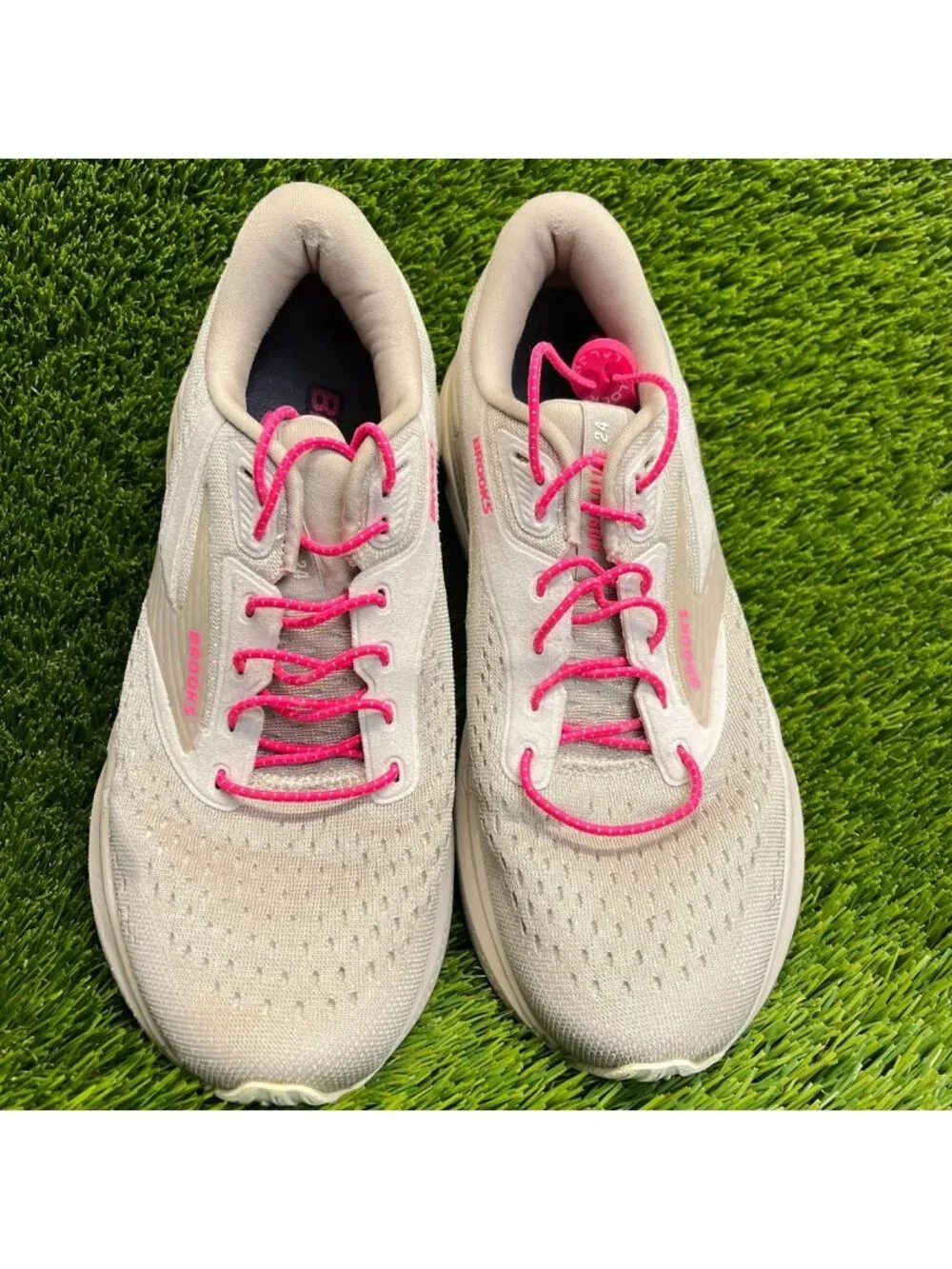 Brooks Adrenaline GTS 24 Womens Size 8.5 Beige Athletic Running Shoes Sneakers